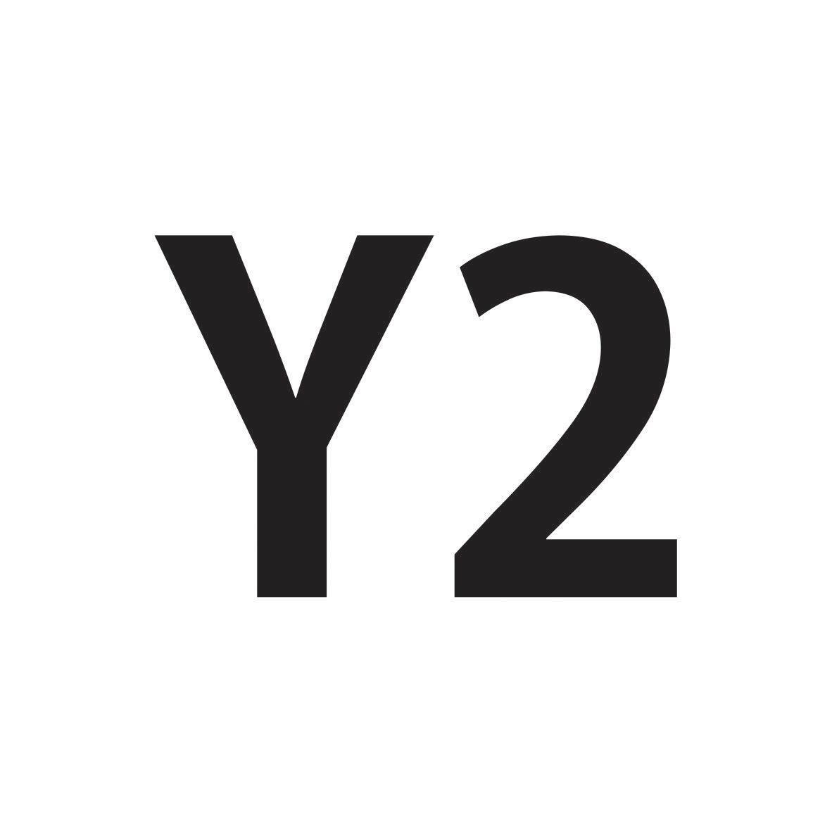 y 2